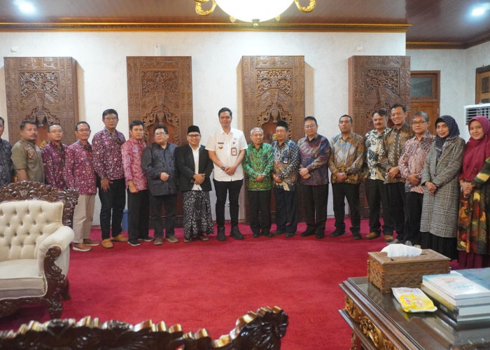Kartu Sarjana Jepara Diluncurkan, Bupati Witiarso Tebar Beasiswa Gandeng 14 Universitas