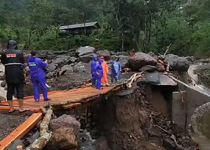 Presiden Prihatin Bencana di Jepara, Perintahkan Kepala BNPB Benahi Longsor Desa Tempur 