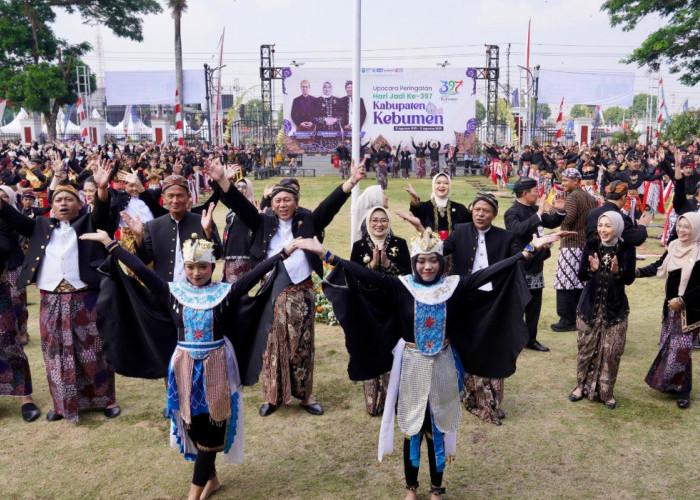 Meriah! 397 Pelajar Tampilkan Cepetan, Lawet dan Ebeg di Hari Jadi Kebumen