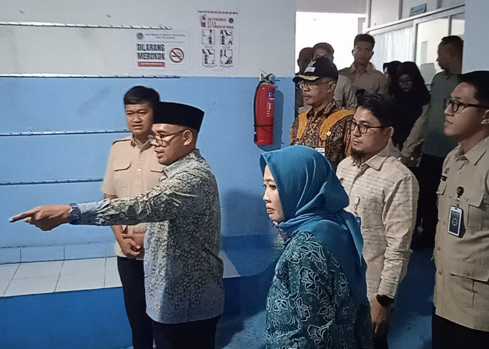 Bupati Faiz Sidak SPPG Bawang, Korban Keracunan MBG Batang Capai 411 Orang 
