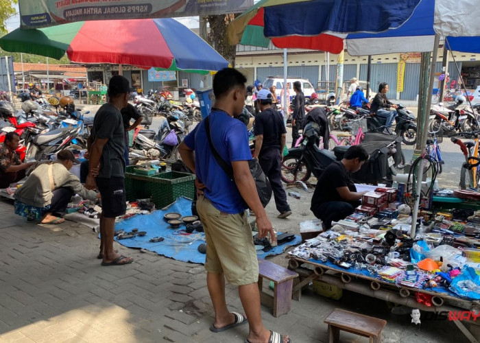 Pasar Loak di Tengah Kota Kebumen, Surga Barang Bekas dari Perabot hingga Sepeda Onthel