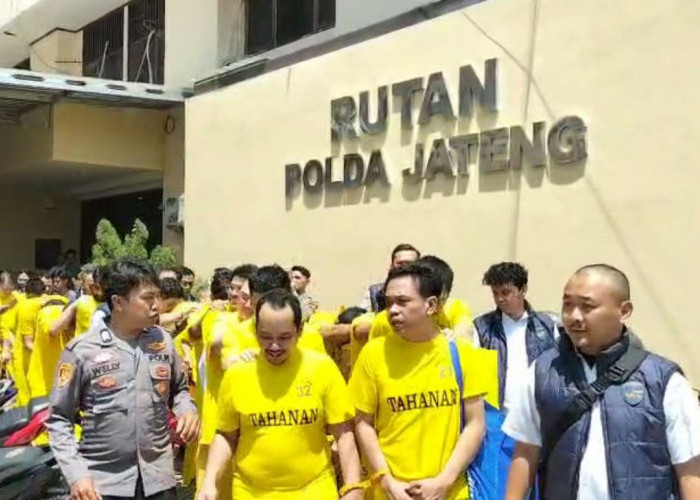 38 Tersangka Penipuan Online Modus Pig Butchering Dilimpahkan ke JPU