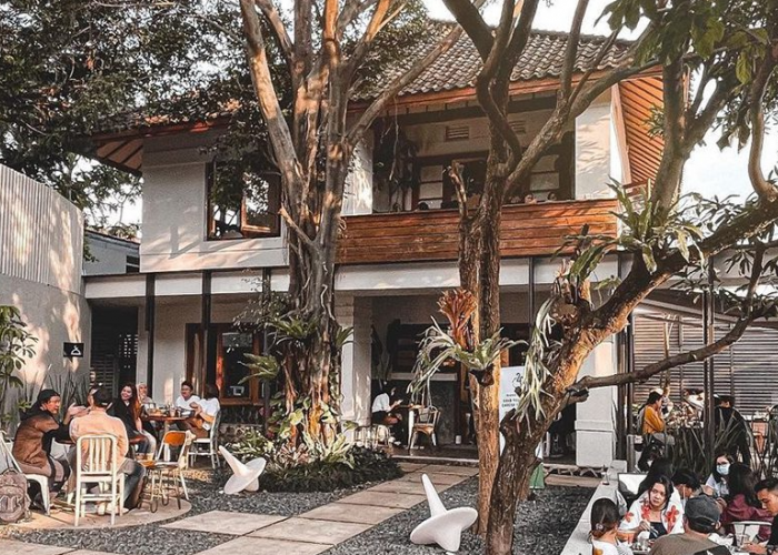 5 Tempat Ngopi Menarik di Bandung yang Cocok Buat Santai