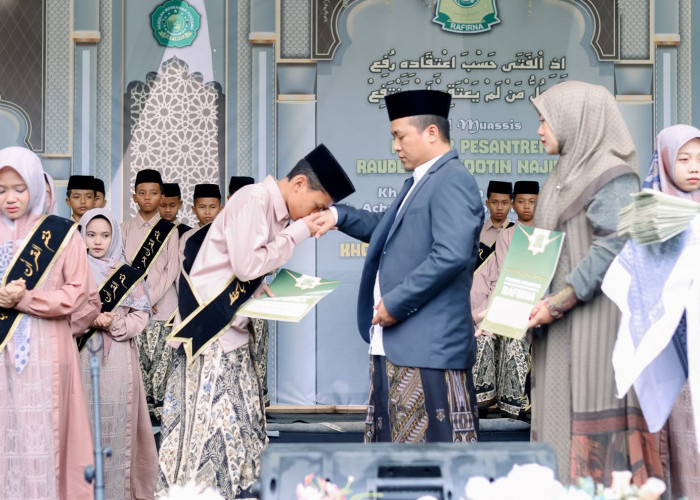 Kisah Panjang Pesantren Rafirna Tersono Batang, Jaga Sanad Sejak 1934 hingga Era Digital 