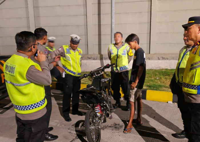 BIKIN RESAH! Polisi Garuk 6 Motor Balap Liar & Knalpot Brong di Jalan Sudirman Kudus