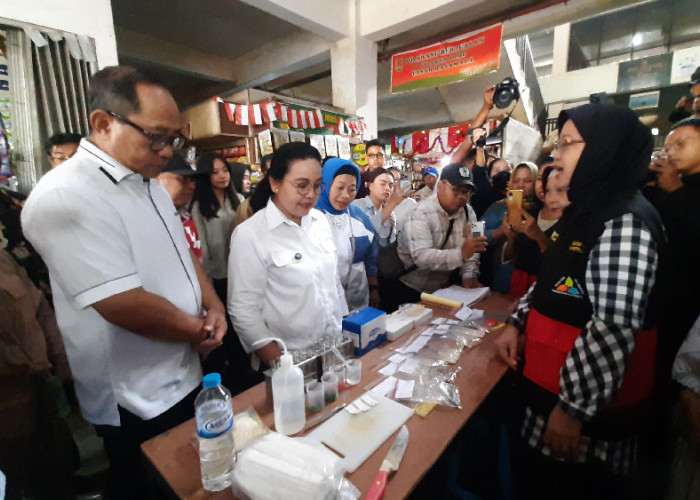 Dishanpan Kota Semarang Temukan Formalin dan Boraks di Pasar Rasamala, Uji Pangan Jelang Nataru