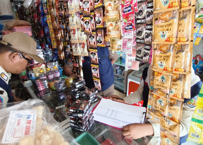 Ratusan Bungkus Rokok Ilegal Disita di Jepara, Pelaku Bertransaksi Malam Hari Hindari Kejaran Aparat
