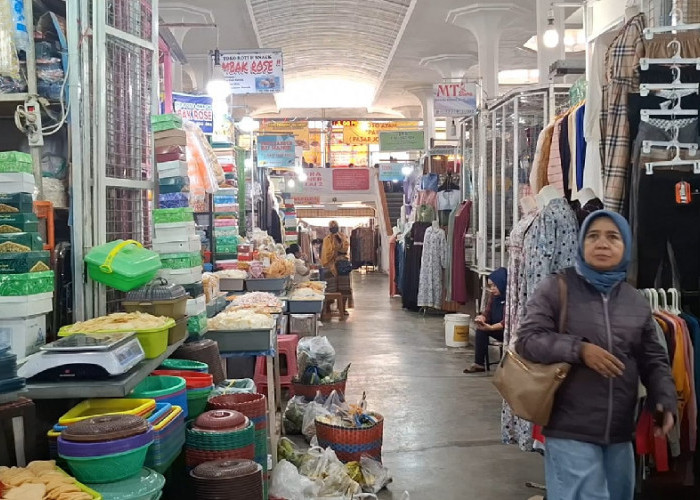 Ratusan ‘Lapak Hantu’ di Pasar Johar Semarang Terungkap: Bayar Retribusi Tapi Tak Pernah Dipakai