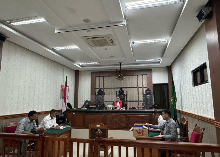 Penyidik Kejaksaan Negeri Kabupaten  Tegal Datangi Sidang Praperadilan