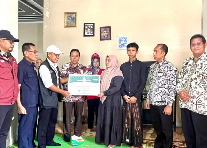 Dinsos Kabupaten Tegal Dampingi Penyerahan Bantuan Korban Pembantaian KKB