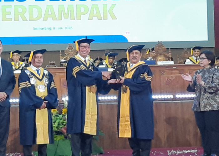 UNNES Anugerahkan Penghargaan Konservasi 2026 Pada Menteri PPN/Bappenas