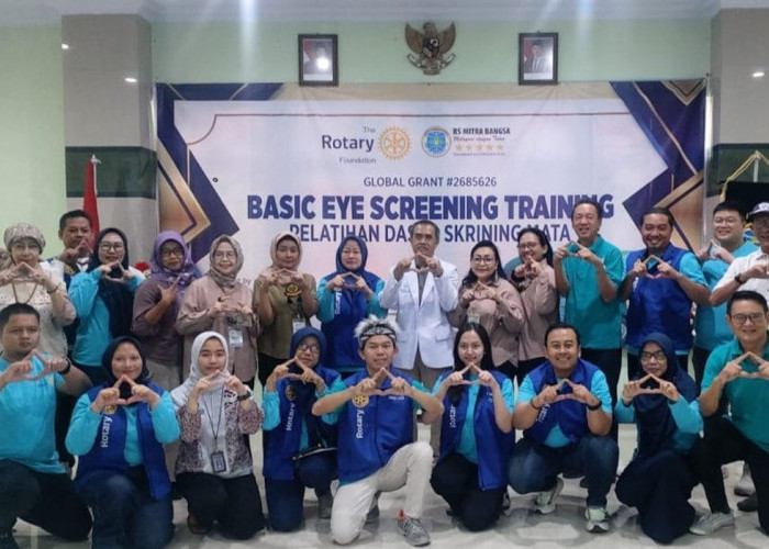 Mata Anak Terancam Paparan HP, Guru dan Nakes di Pati Turun Tangan Cegah Gangguan Penglihatan