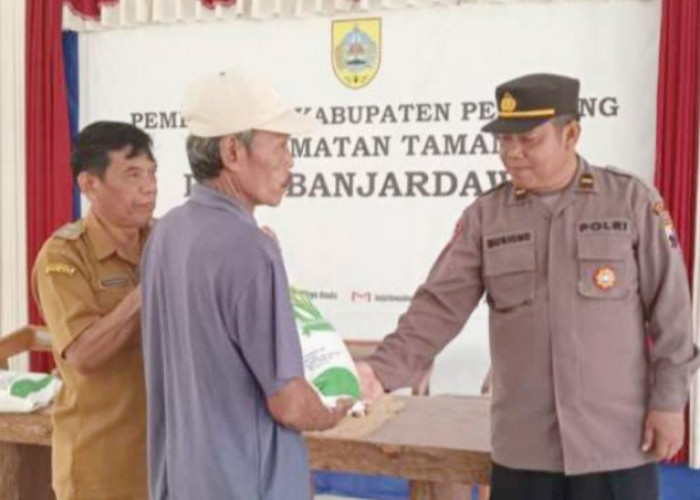 Bantuan di Desa Banjardawa Kabupaten Pemalang Diberikan sesuai dengan DTKS 