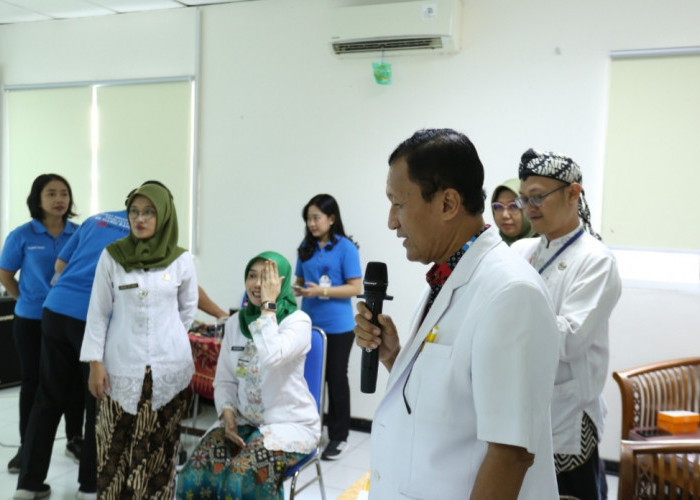Gangguan Penglihatan Anak Kerap Tak Disadari, Kalangan Guru SD di Kudus Dibekali Skrining Mata