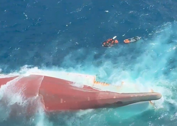 Kisah Pilu Kholeq Korban Kapal Virgo Karam, Terhempas Ombak-9 Jam Terapung di Laut