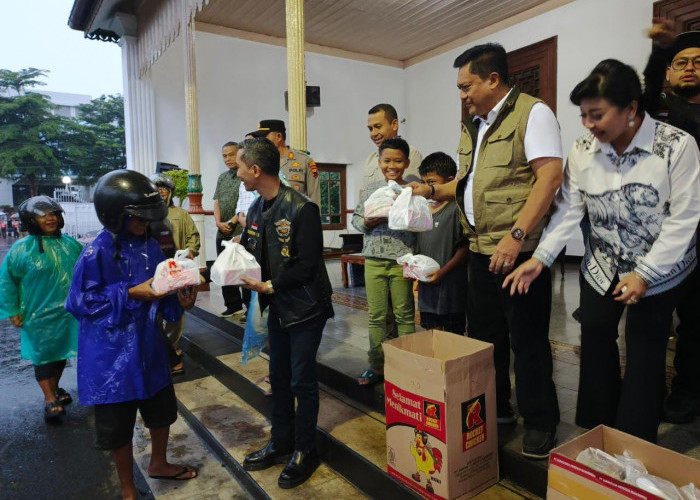 Salurkan 2.000 Paket Takjil, Ketua HDCI Semarang Dandan Bocorkan Aksi Sosial 'Anak Moge' Tak Pernah Terpublis