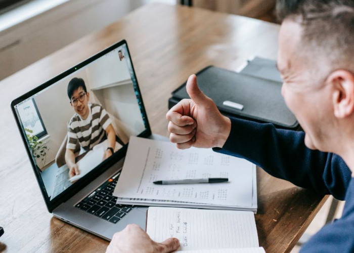 Cara Mudah Menambahkan Efek di Video Call Whatsapp