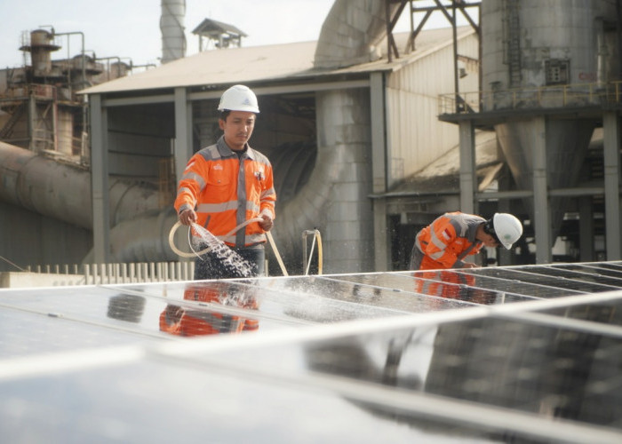 SIG Manfaatkan Solar Panel untuk Penerangan, Peralatan Kantor dan Pabrik 