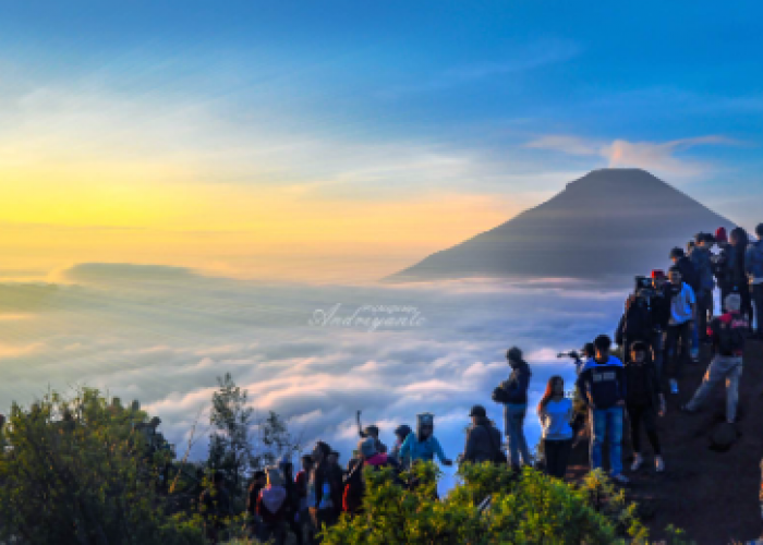 5 Daftar Gunung Terindah di Wonosobo yang Wajib Dikunjungi