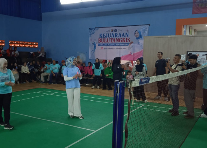 Saat Mamah Muda Pekalongan Unjuk Skill, 29 Pasang Ramaikan Turnamen Bulu Tangkis HUT RI