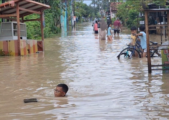 Luapan Sungai Comal Rendam 5.420 Rumah di Pemalang, Warga Sulit Beraktifitas