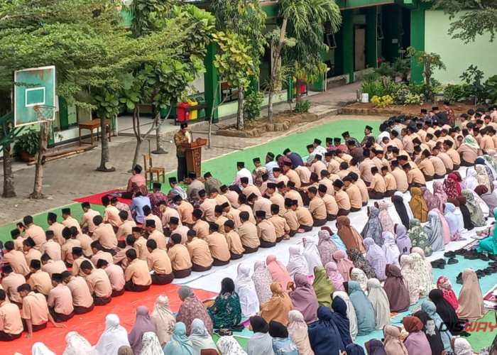 Bukan Sekadar Salat Istisqa, MAN 1 Kebumen Siapkan Sedekah Air untuk Warga Terdampak Kekeringan