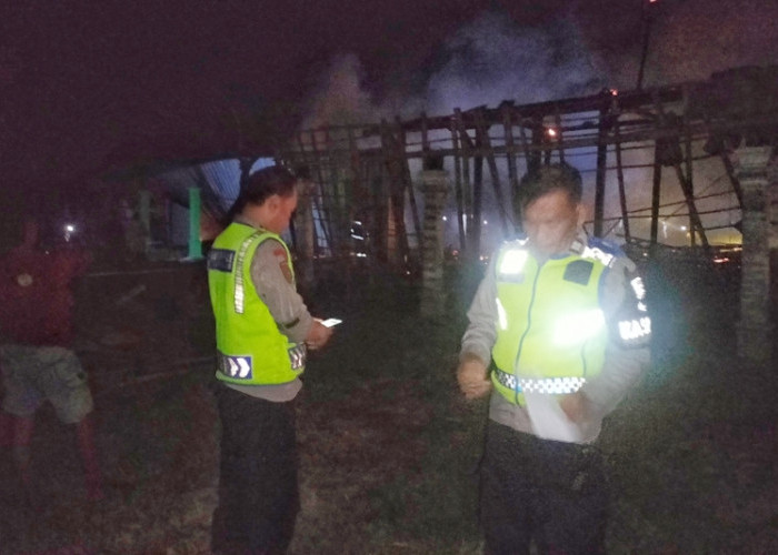 Tujuh Rumah Warga Grobogan Ludes Dilalap Si Jago Merah, Diduga Dipicu Bediang Kerugian Capai Rp 545 Juta 