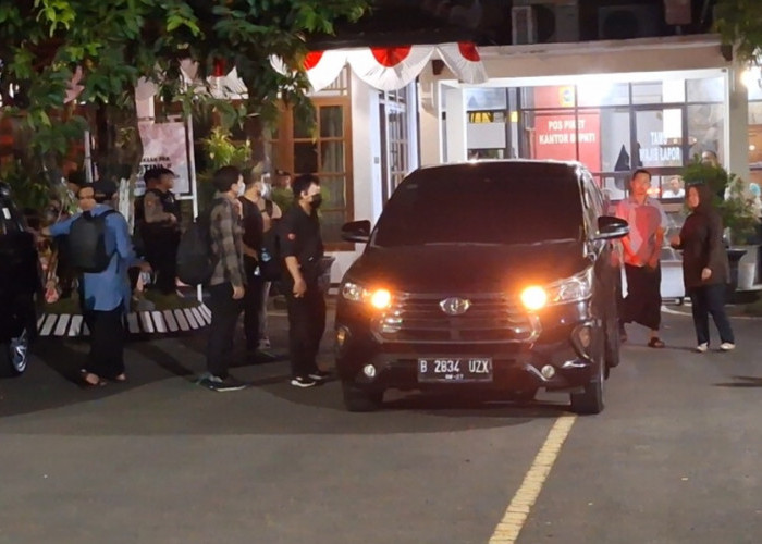 KPK Geledah Kantor Bupati Pemalang Selama 7 Jam, Ini yang Dibawa Petugas 