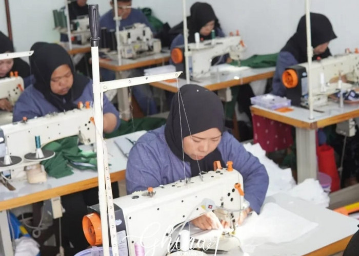 Pengrajin Gaun Gamis Jepara Resah Kesulitan Tenaga Jahit dan Pemasaran