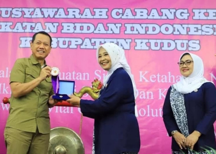 Darini Terpilih Nahkodai IBI Kudus,  Jadikan Bidan Melek Teknologi dan Berpendidikan Tinggi