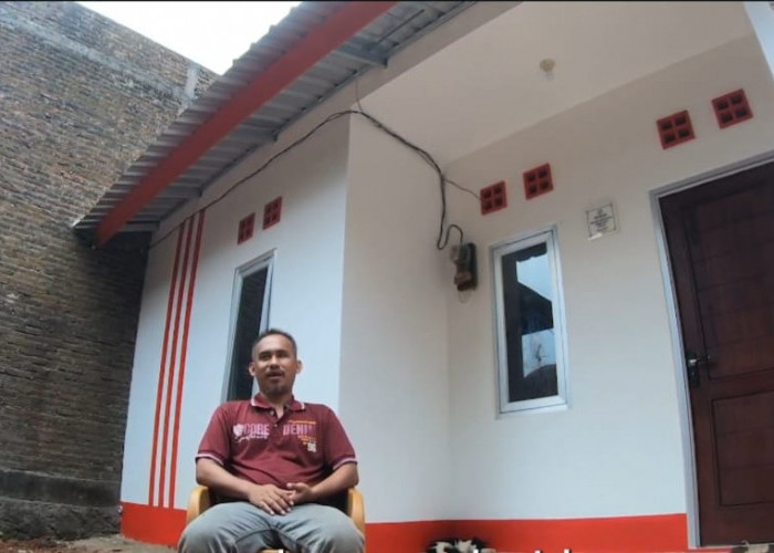 128 Warga Miskin Kudus Gembira Rumahnya Dibangun Ulang oleh Dua Perusahaan