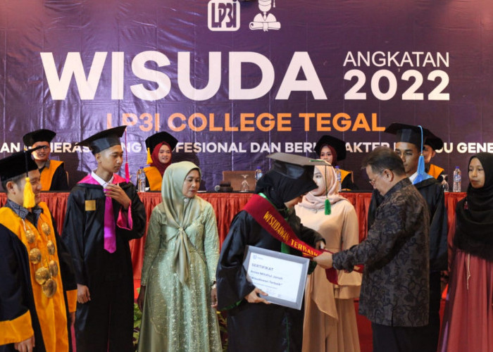 98  % Wisudawan LP3I Tegal Sudah Bekerja dan Berwirausaha Sebelum Diwisuda