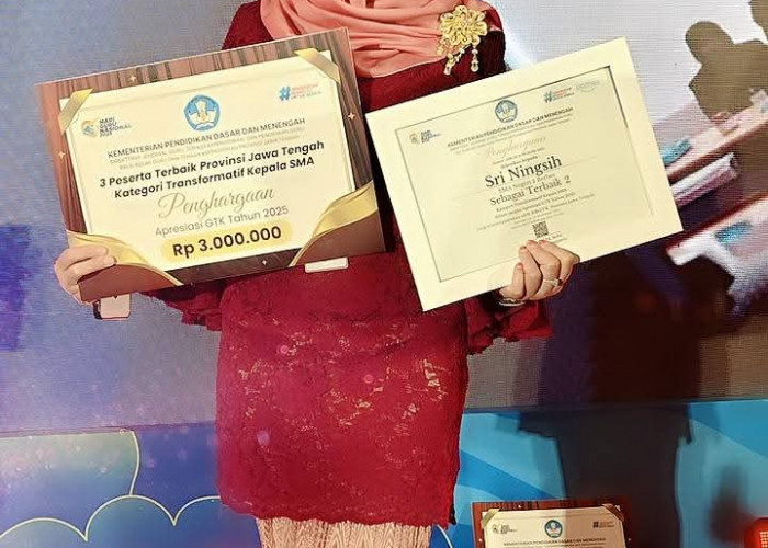 Sri Ningsih Raih Penghargaan Kepala Sekolah Transformatif 2025
