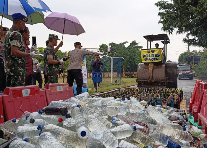 Malam Tahun Baru, Polres Sragen Musnahkan 1.291 Botol Miras