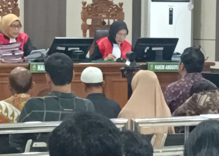 Korupsi Kredit Rp5,2 Miliar, 6 Mantan Pegawai Bank Pasar Semarang Divonis 1,6 Tahun Penjara 
