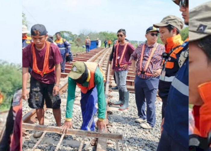 Akibat Tergenang Banjir, Jalur KA Semarang - Surabaya Sempat Alami Hambatan