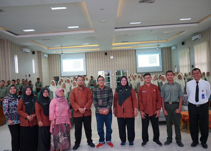 SMKN 1 Adiwerna Kabupaten Tegal Adakan Workshop Jurnalistik dan Media Sosial