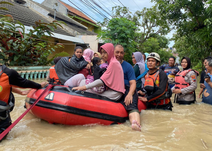 Banjir Landa Patebon Kendal, Ratusan Warga Dievakuasi