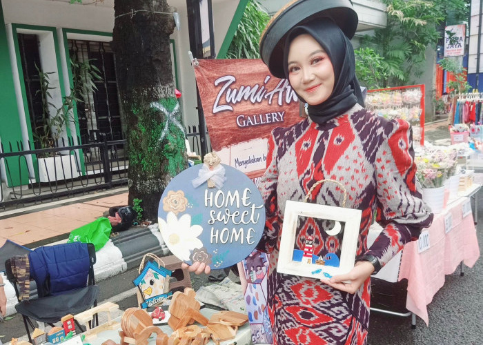 Padukan Nuansa Etnik Kudus, Zum Art Gallery Hadirkan Pernik Kerajinan Limbah Kayu 