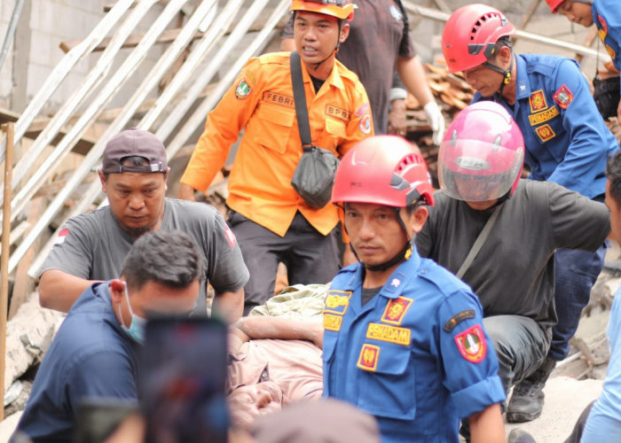 Rumah Roboh di Pasar Kliwon Solo, Tujuh Orang Terluka