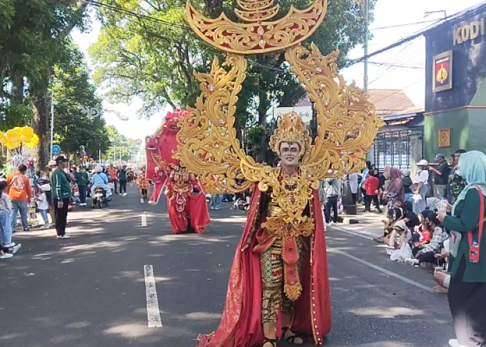 Membela Jalanan Kota Salatiga, Ribuan Pelajar Meriahkan Pawai Ta'aruf Sambut Tahun Baru Islam 1 Muharram 1448 