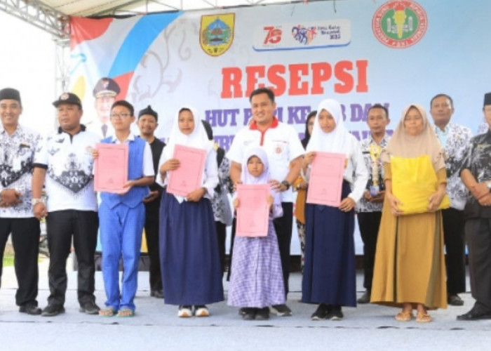 Peringatan HGN dan HUT ke-78 PGRI Watukumpul Kabupaten Pemalang Meriah