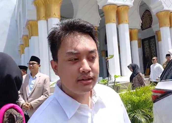 Pakubuwono XIV Purbaya Serahkan Gugatan LDA Keraton Solo ke Kuasa Hukum