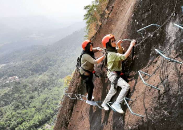 4 Wisata Tebing di Jawa Tengah dengan Pemandangan yang Menakjubkan