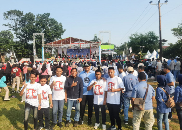 ‘Dibungkam’ Hiburan dan Senam, Buruh Jepara Sambut May Day Penuh Suka Cita