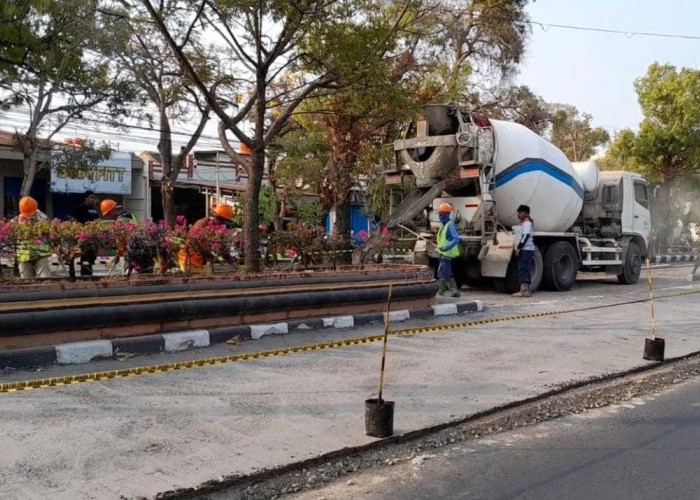 Jalan Sultan Fatah Demak Dibongkar-Beton, Rp12 Miliar Disiapkan hingga Pasar Bintoro