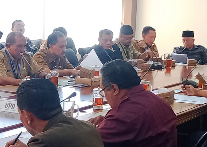 DPRD Kabupaten Pemalang Rapat Gabungan Membahas Anggaran Pilkada Tahun 2024
