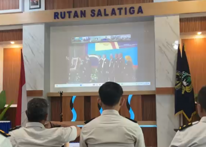 Peringatan Hari Bakti Pemasyarakatan Ke-62, Rutan Salatiga Bagikangm Gerobak ke Pelaku UMKM