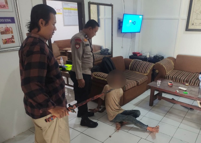 ODGJ Bawa Senjata Tajam di Wonopringgo Pekalongan Resahkan Warga