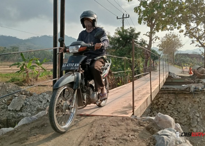 Pemkab Kebumen Respons Cepat, Jembatan Darurat Kali Klantang Kini Bisa Dilalui Warga
